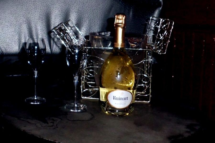 Le Cyrnos Club Privé Champagne Et Hôtesses