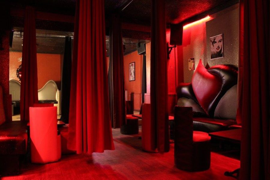 Le Cyrnos Club Privé Champagne Et Hôtesses